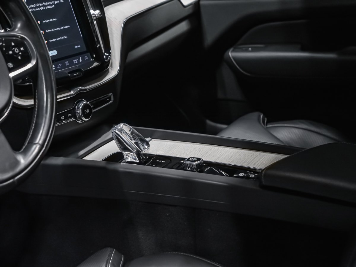 Volvo XC60 B6 INSCRIPTION ADVANCED CLIMATE BOWERS 2022 Blanc Montréal - photo #5