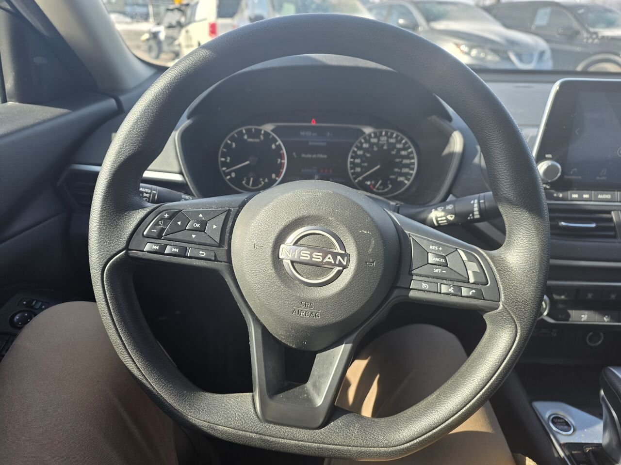 2023 Nissan Altima Black  - photo #12