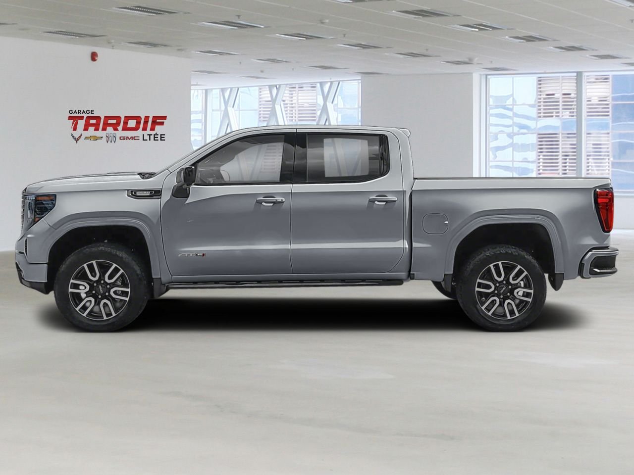 GMC Sierra 1500 AT4 cabine multiplace 4RM 157 po 2026 Argent métallisé Amos - photo #1