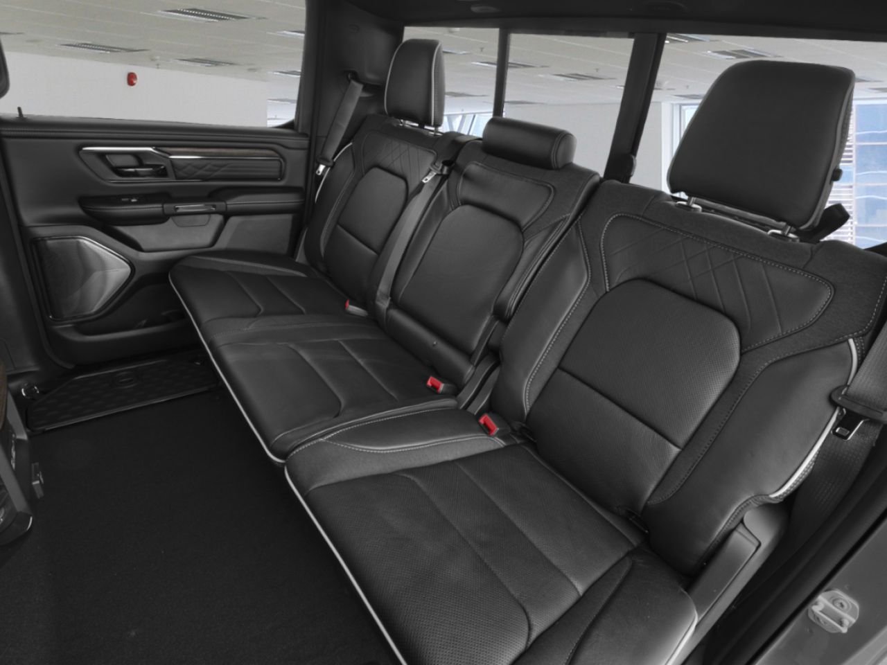 RAM 1500 2026 Couche nacrée cristal noir étincelant Repentigny - photo #9
