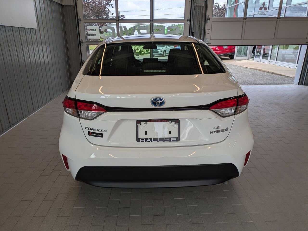 Toyota Corolla 2024 Blanc Gatineau - photo #2