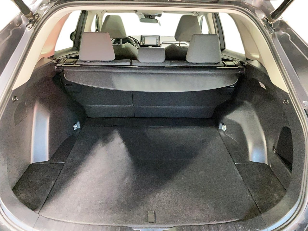 Toyota RAV4 NIV 2T3R1RFV8KW020913 2019 Gris Chicoutimi - photo #5