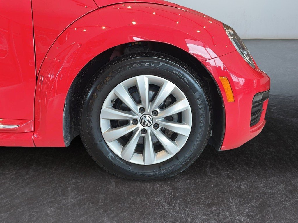 Volkswagen BEETLE 2018 Rouge Amos - photo #15