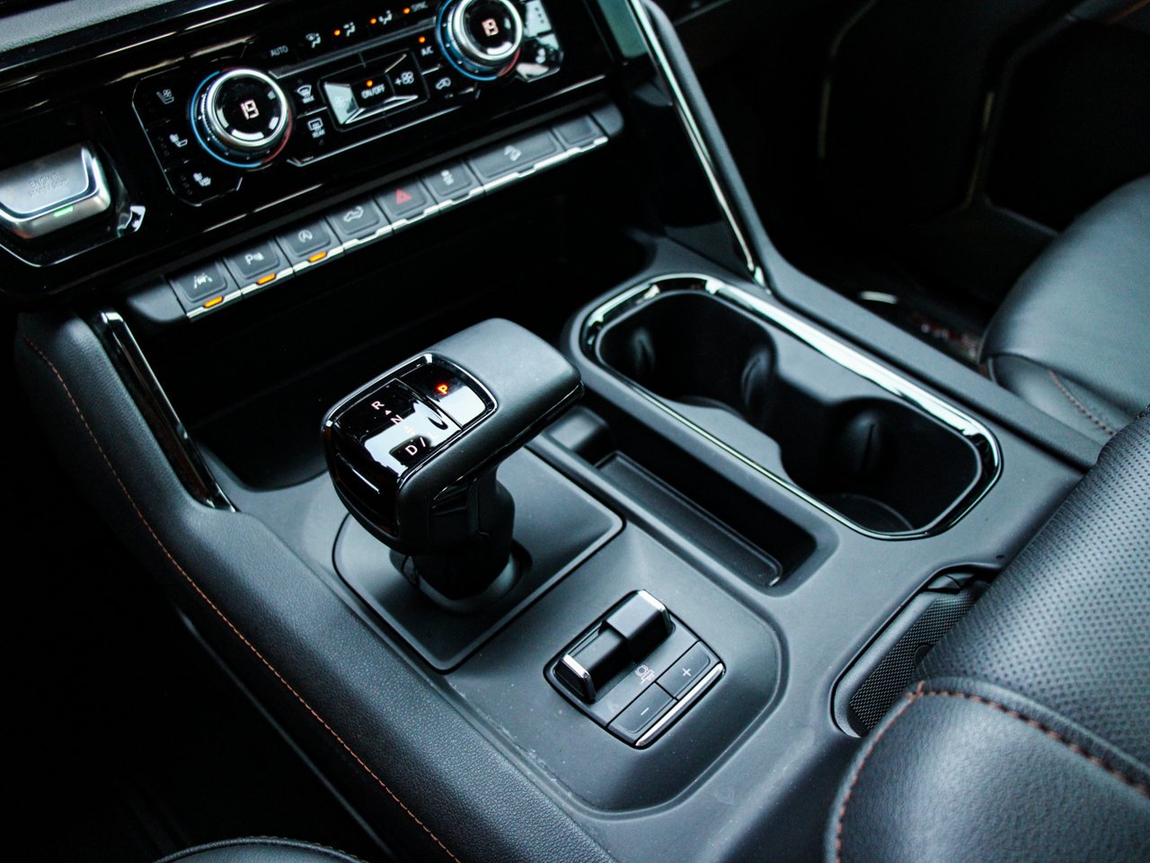 2026 GMC Sierra 1500 4WD Crew Cab 147 AT4 Black Sherwood Park - photo #27