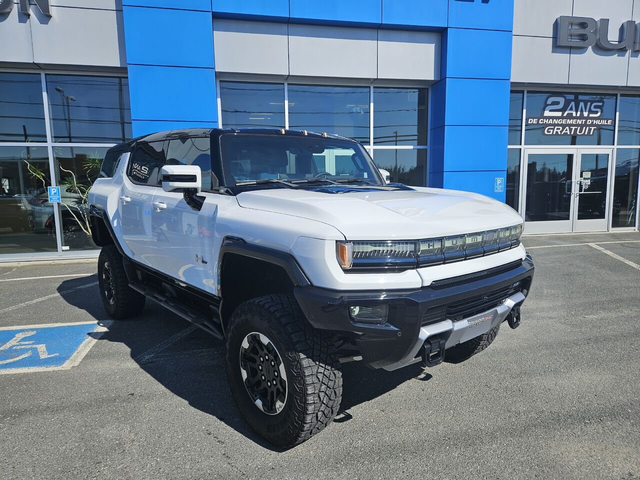 2024 GMC HUMMER EV VUS 3X e4RM 4 portes White Thetford Mines - photo #2