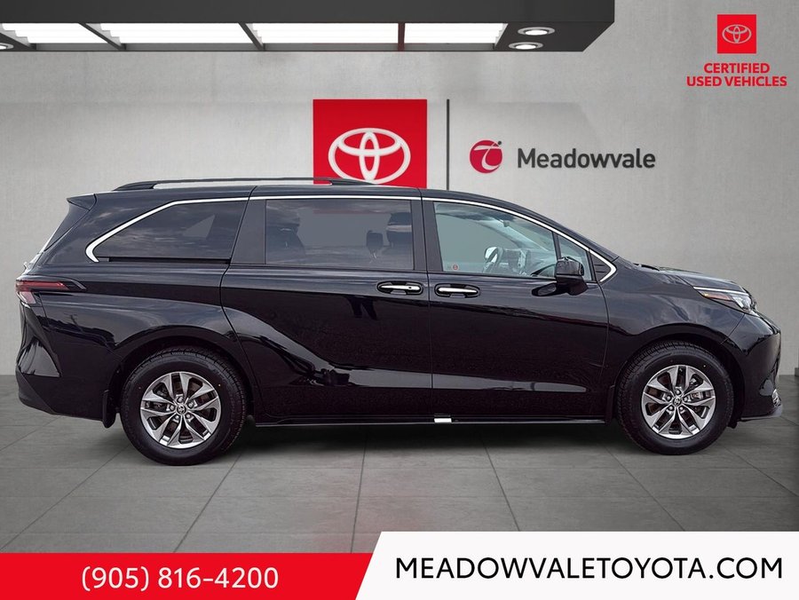 2024 Toyota Sienna 2024 Midnight Black Metallic