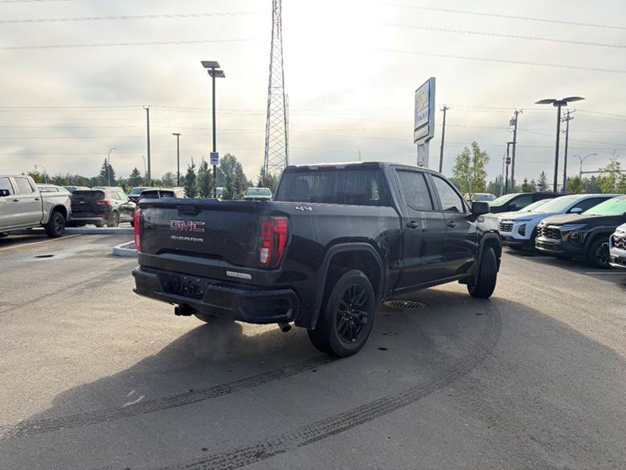 2024 GMC Sierra 1500 4WD Crew Cab 147 Elevation Black Sherwood Park - photo #4