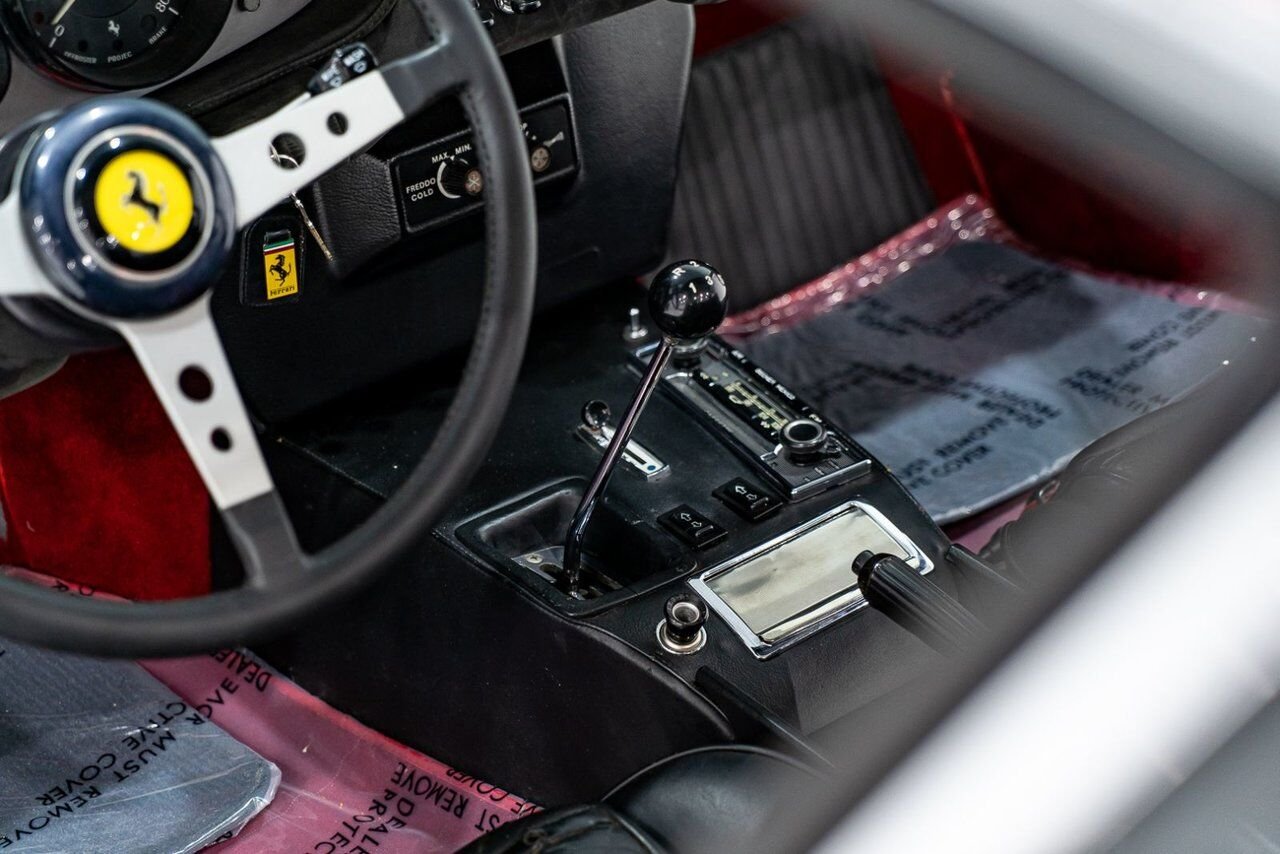 1973 Ferrari 365 GTB4 Daytona 18,301 miles With Orig Books/Tools/ Carbs / Filter Box Red Montreal - photo #72