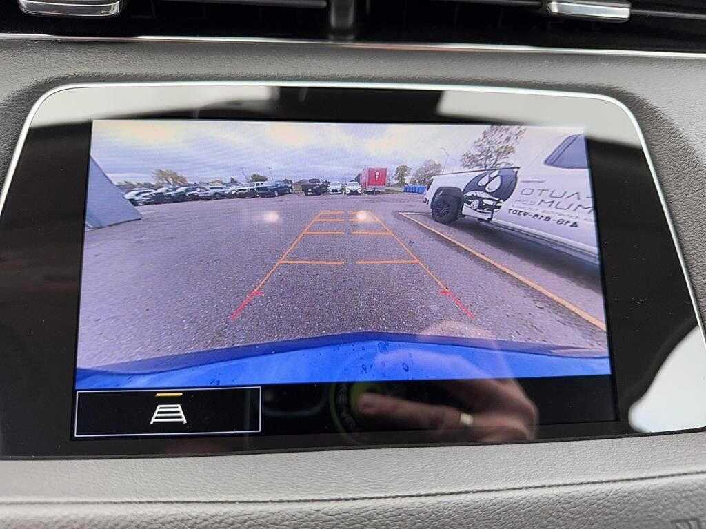 2021 Cadillac XT4 VIN 1GYFZDR44MF006930 Grey Chicoutimi - photo #14