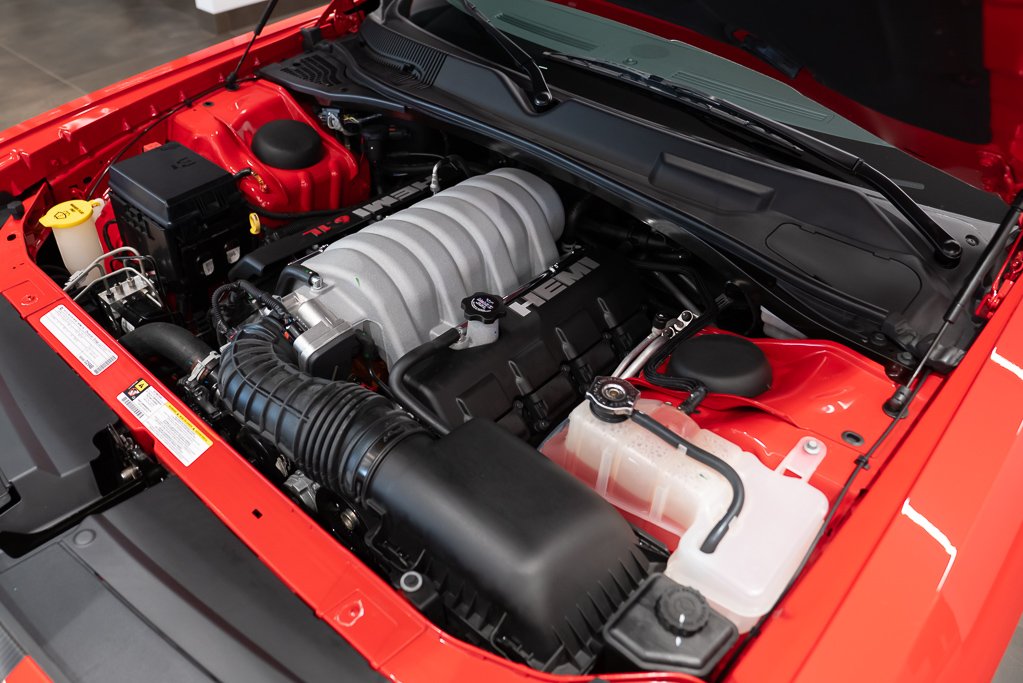 2010 Dodge Challenger Coupé 2 portes SRT8 MANUAL *PRICE IN USD* Red Kirkland - photo #18