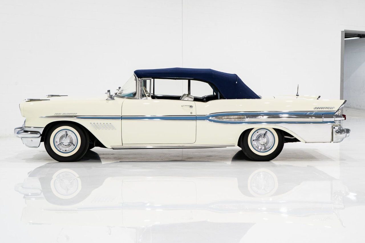 1957 Pontiac Bonneville *PRICE IN USD* Fuel injected 347/315HP 1 of 630 produced White Montreal - photo #58