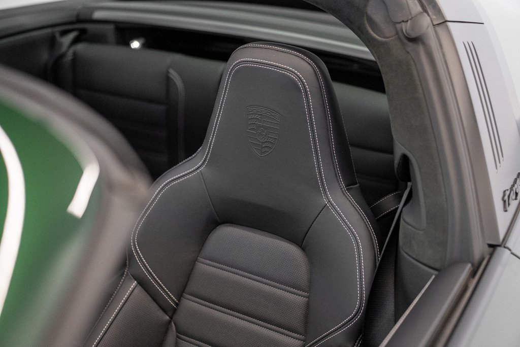 Porsche 911 Targa 4 GTS \\ No luxury TAX 2026 Vert Kirkland - photo #32