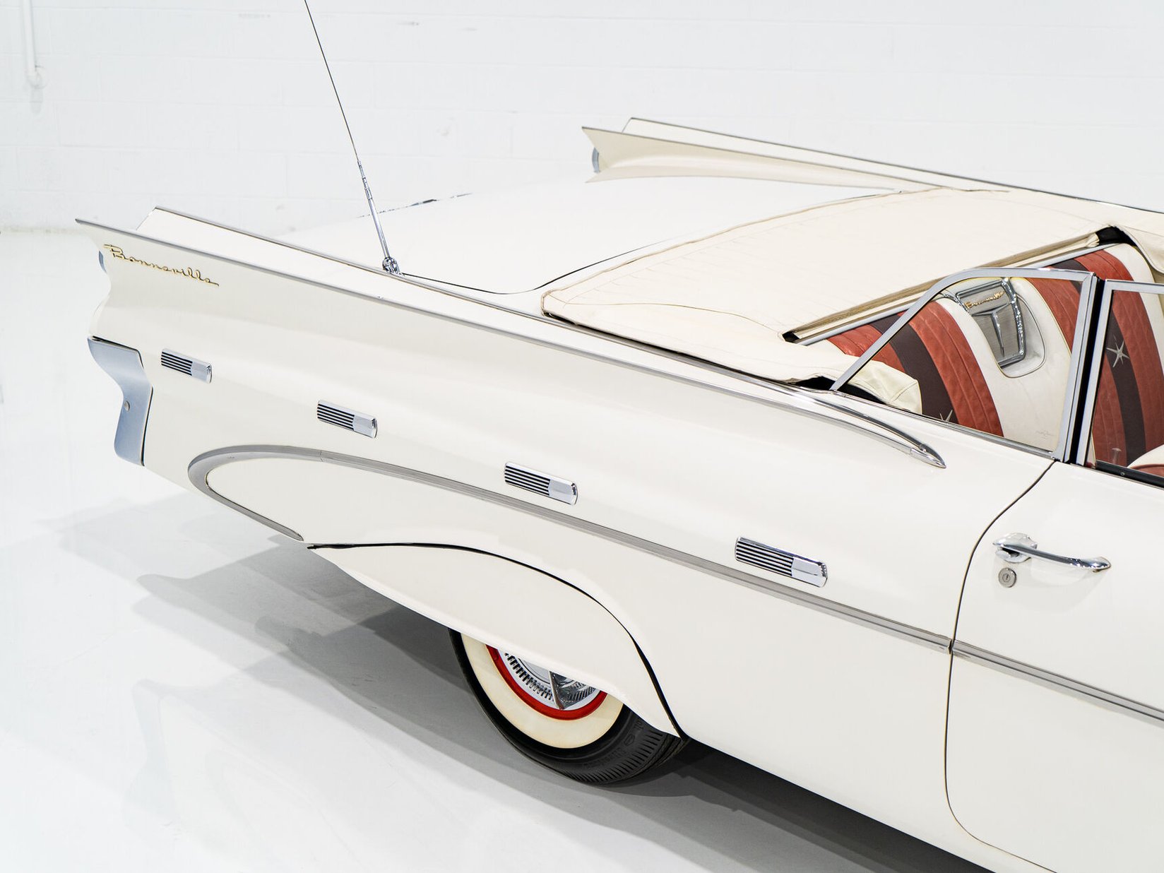 Pontiac Bonneville **PRIX EN USD** 1959 Beige Montréal - photo #47