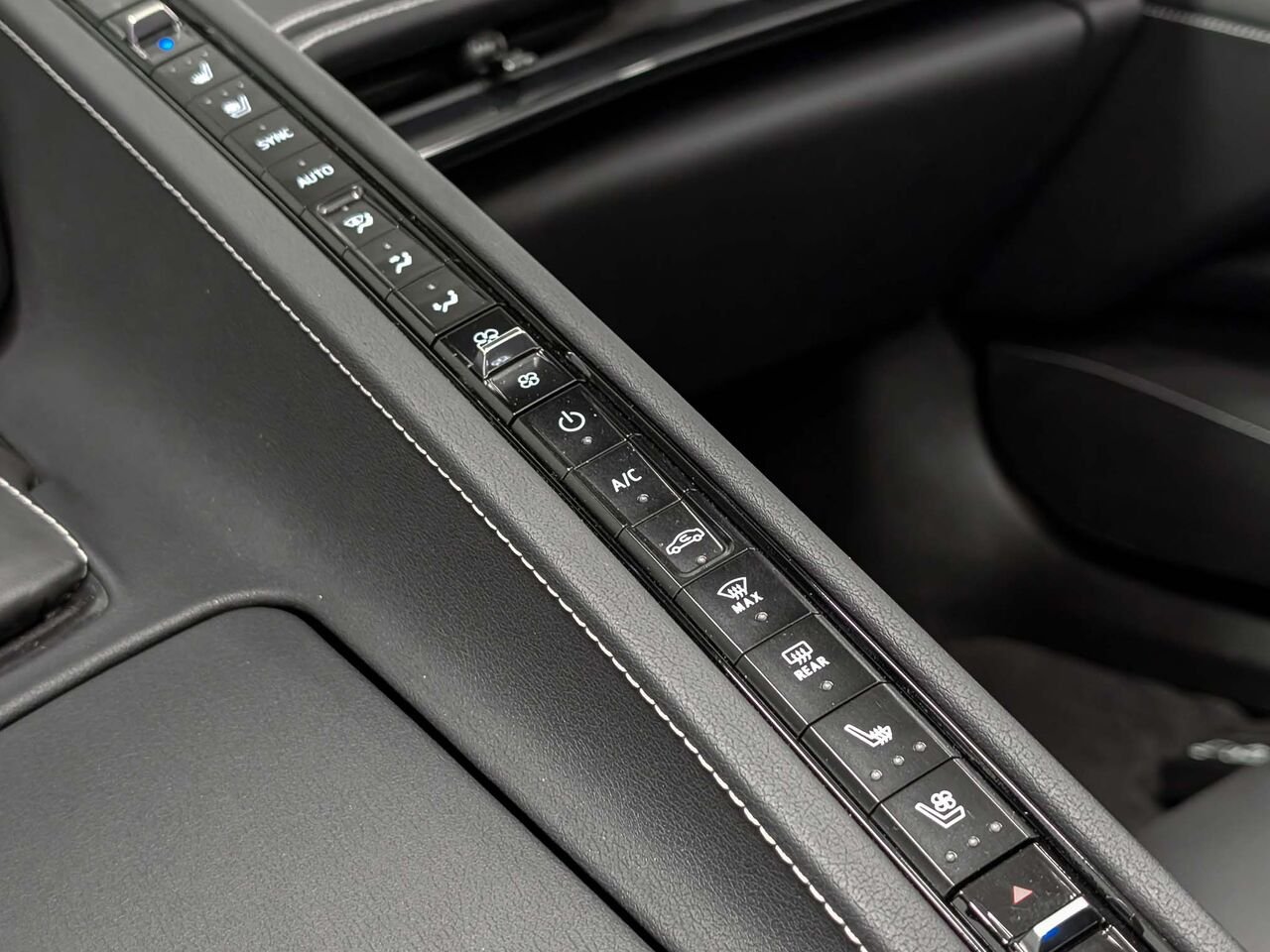 CHEVROLET CORVETTE STINGRAY CABRIOLET Exhaust Performance Suspension Active Bas Km 2024 GRIS LOUP DE MER- TRIPLE COUCHE Sherbrooke - photo #22