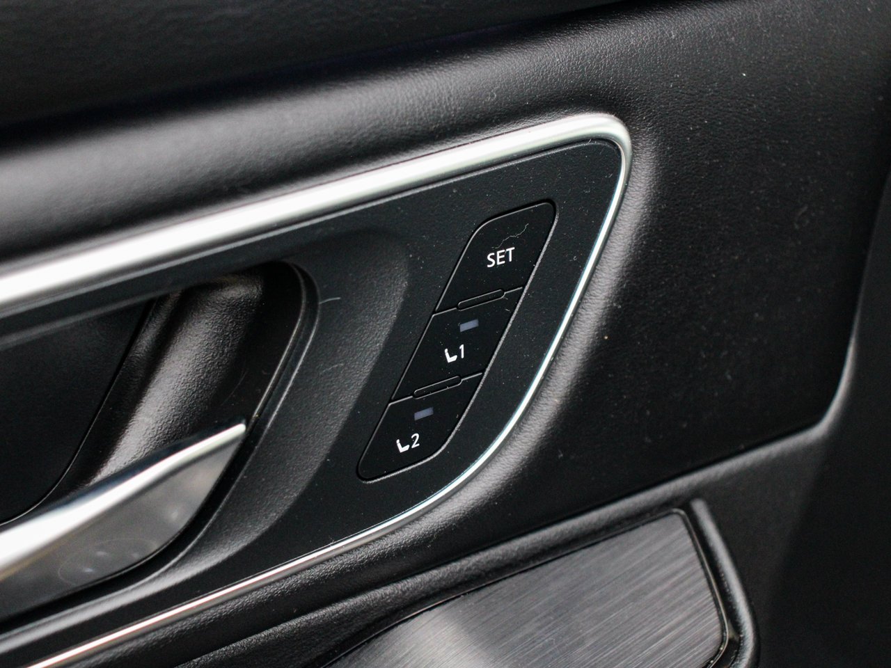 2024 Nissan Rogue AWD Platinum Black Sherwood Park - photo #15