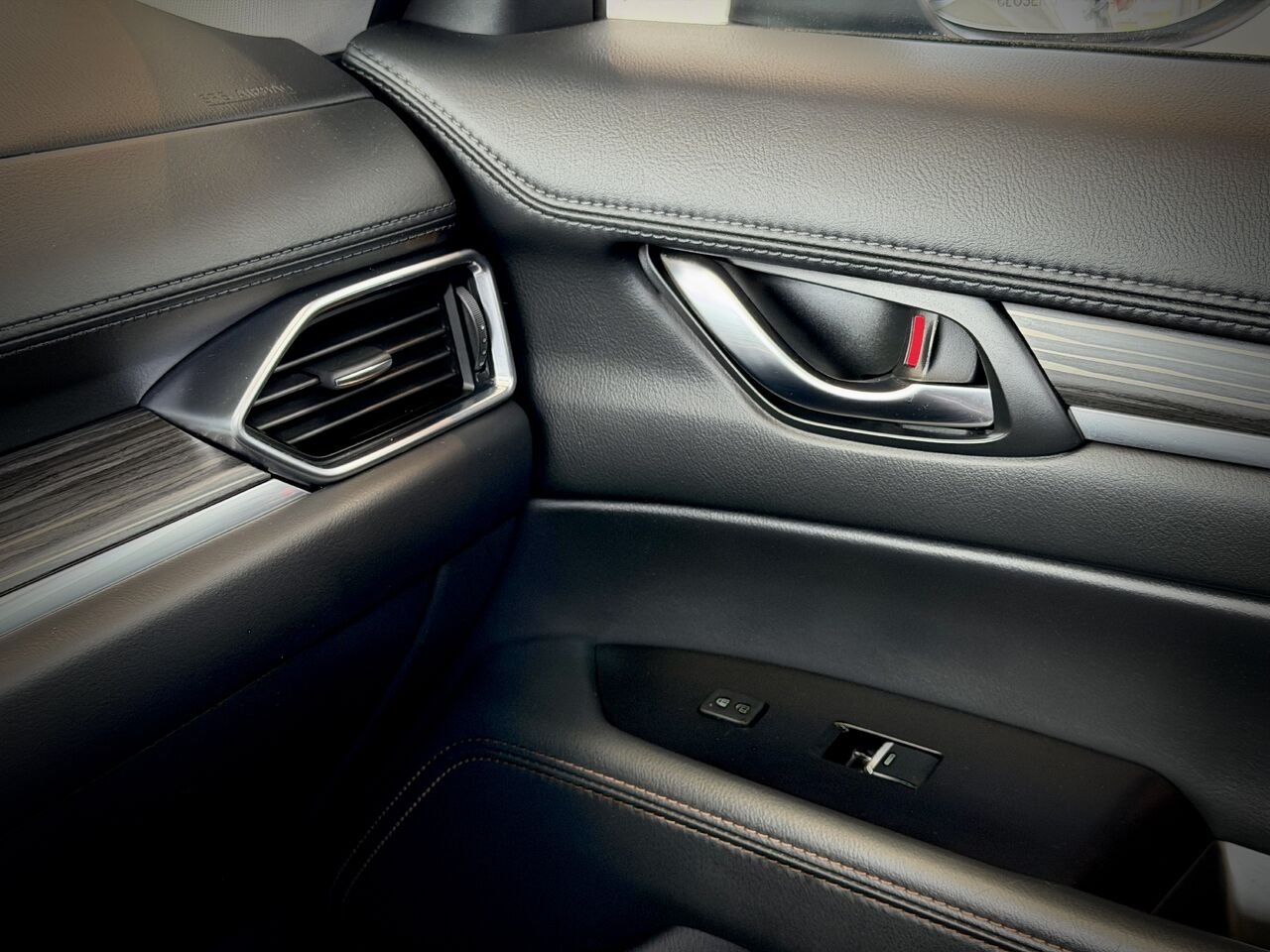2021 Mazda CX-5 Grey Notre-Dame-des-Prairies - photo #31