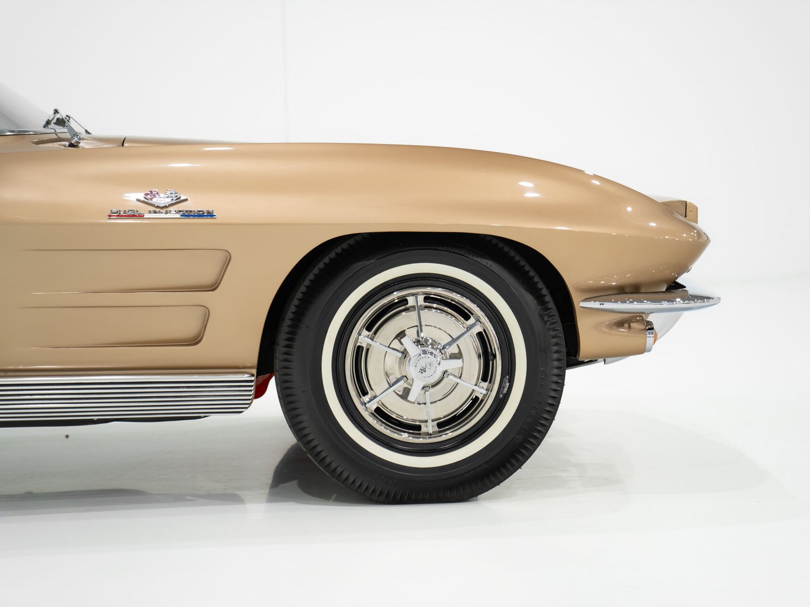 Chevrolet Corvette Fuel Injection Moteur Matching 327 à injection développant 360 chevaux | PRICE IN USD 1963 Beige Montréal - photo #91