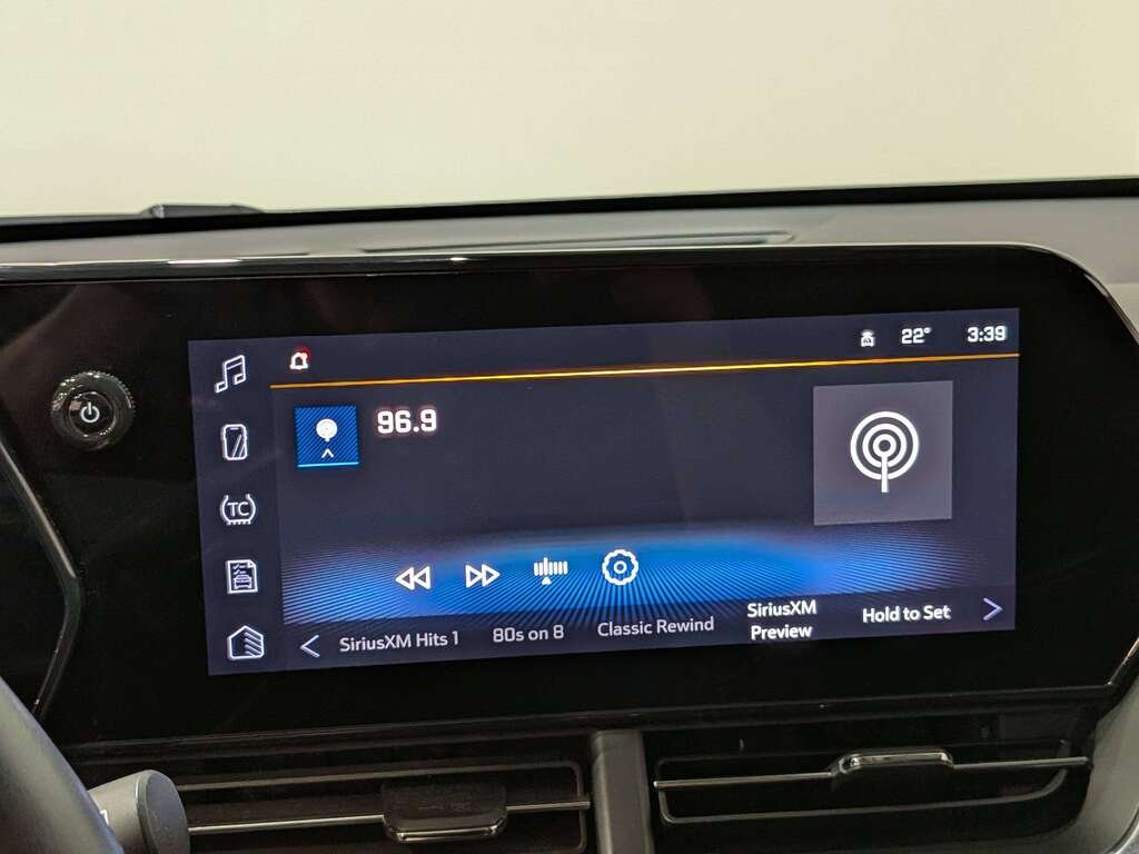 2025 Chevrolet Trax FWD 4dr LT Grey Val-David - photo #20