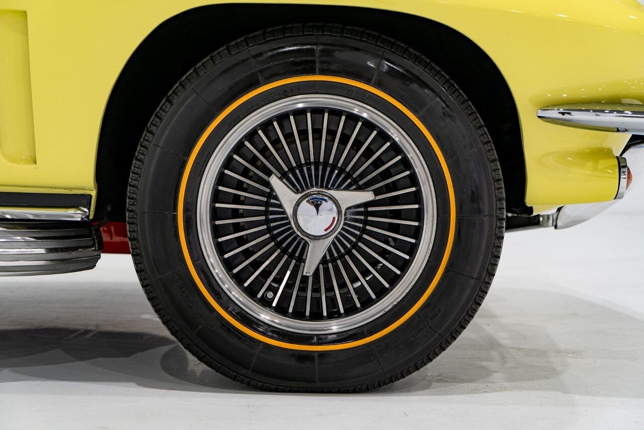Chevrolet Corvette Matching# 427/425HP IP Code **PRICE IN USD** 1966 Jaune Montréal - photo #46