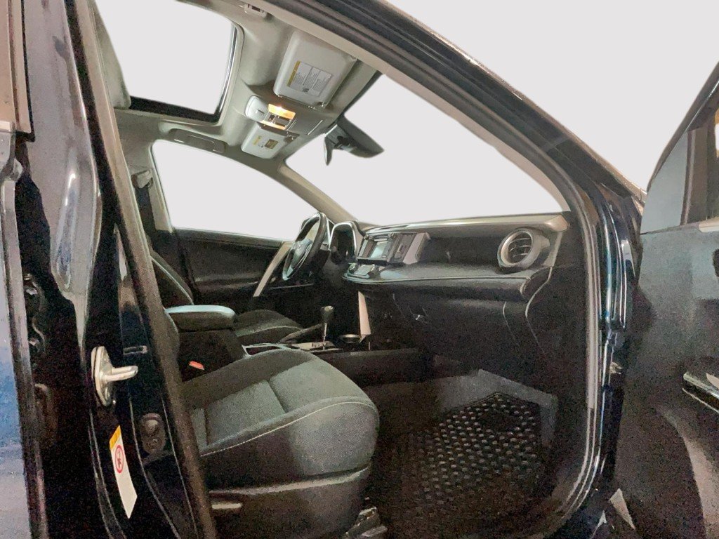 2018 Toyota RAV4 Black Amos - photo #11