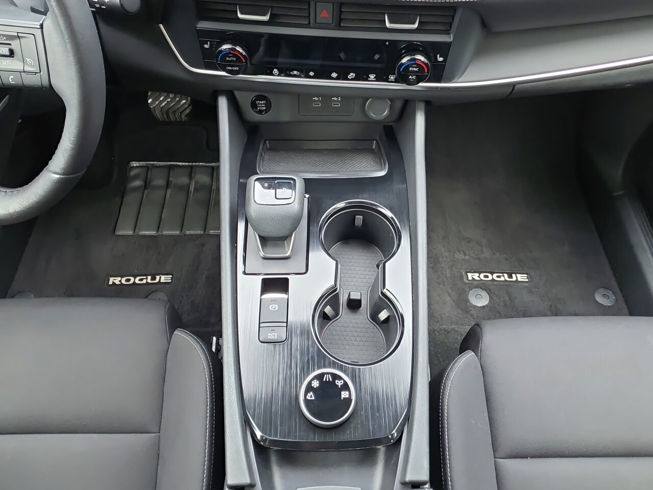 Nissan Rogue S TI AWD, Cruise control, Sièges chauffant, écran tactile 2024 Noir Val-David - photo #10