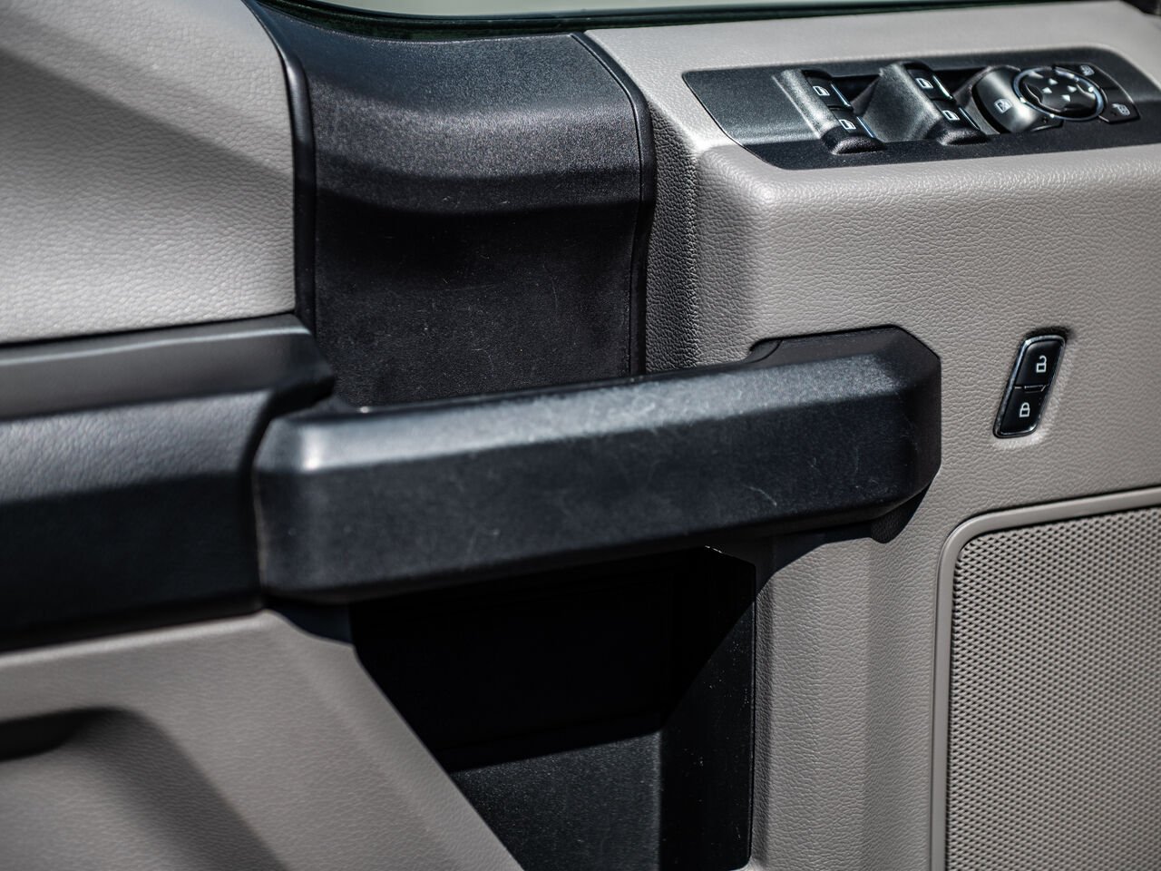 Ford F-150 2016 Blanc Sainte-Julienne - photo #8
