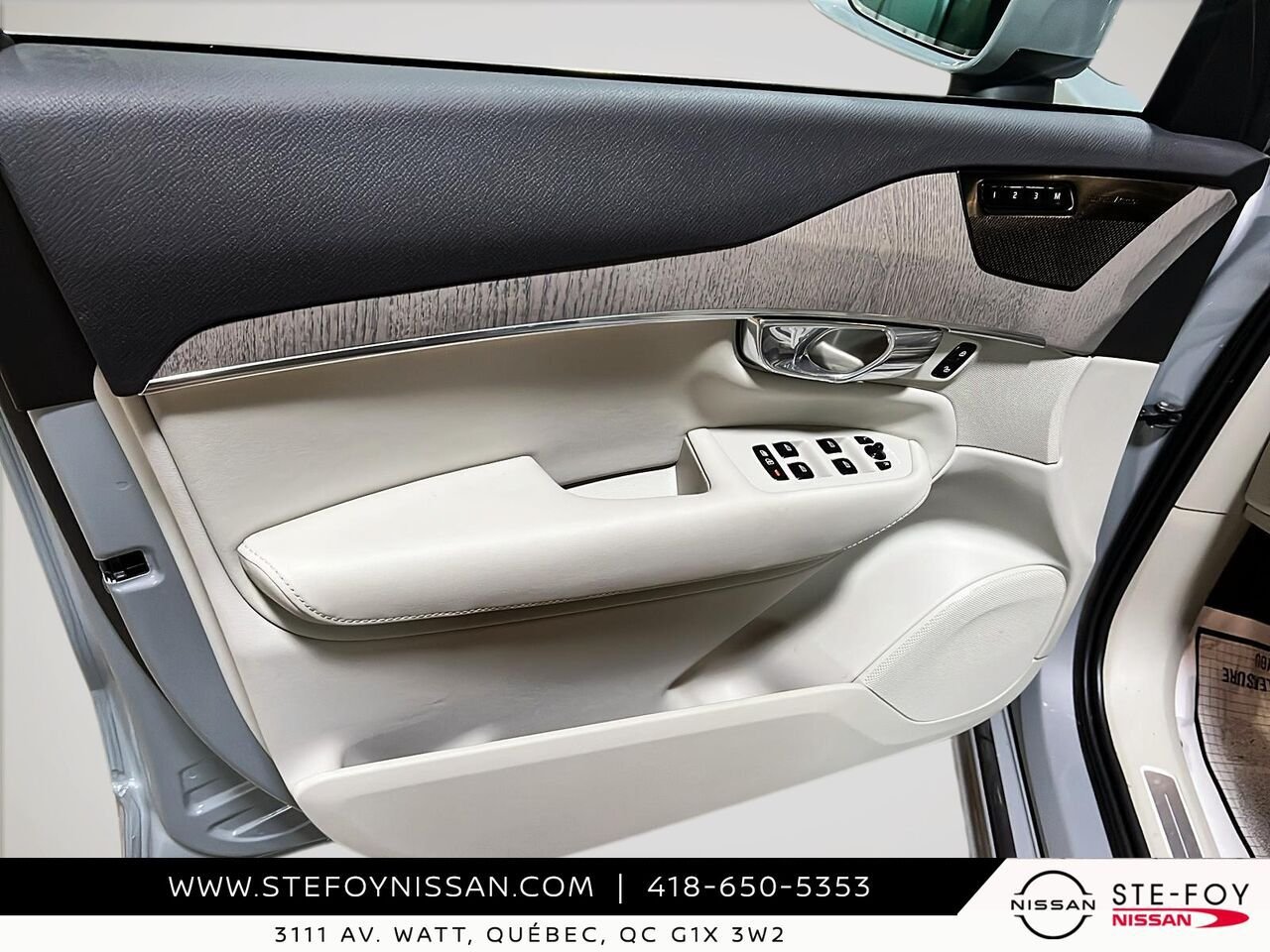 Volvo XC90 Recharge PLUS BRIGHT THEME PHEV 2024 Gris Ste-Foy - photo #10