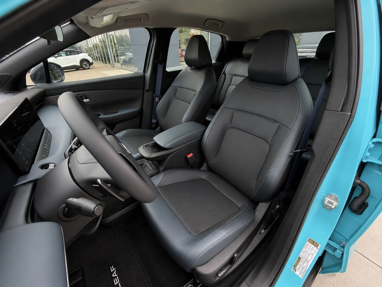 2026 NISSAN LEAF LEAF SV+ Turquoise Blue/Black Châteauguay - photo #10