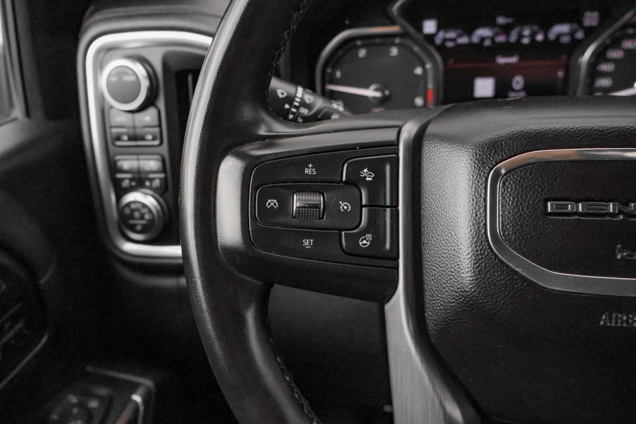 2023 GMC Sierra 2500HD 4WD Crew Cab 159 Denali White Sherwood Park - photo #20