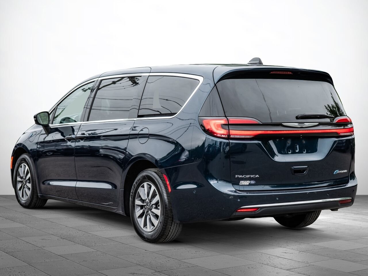 2023 Chrysler Pacifica Hybrid Blue Sainte-Julienne - photo #5