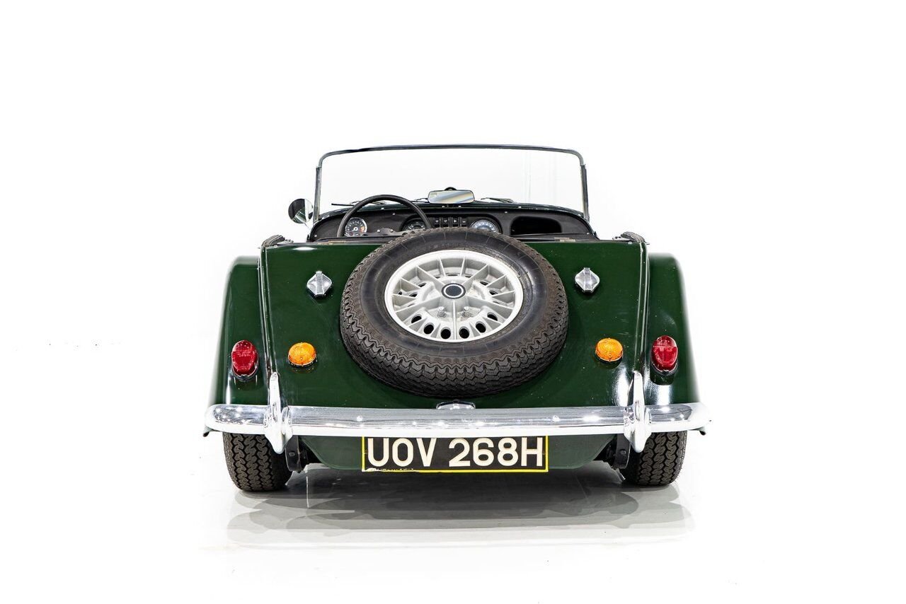1970 Morgan Plus 8 Unrestored with only 7137km (4435miles) | PRIX EN USD Green Montreal - photo #5