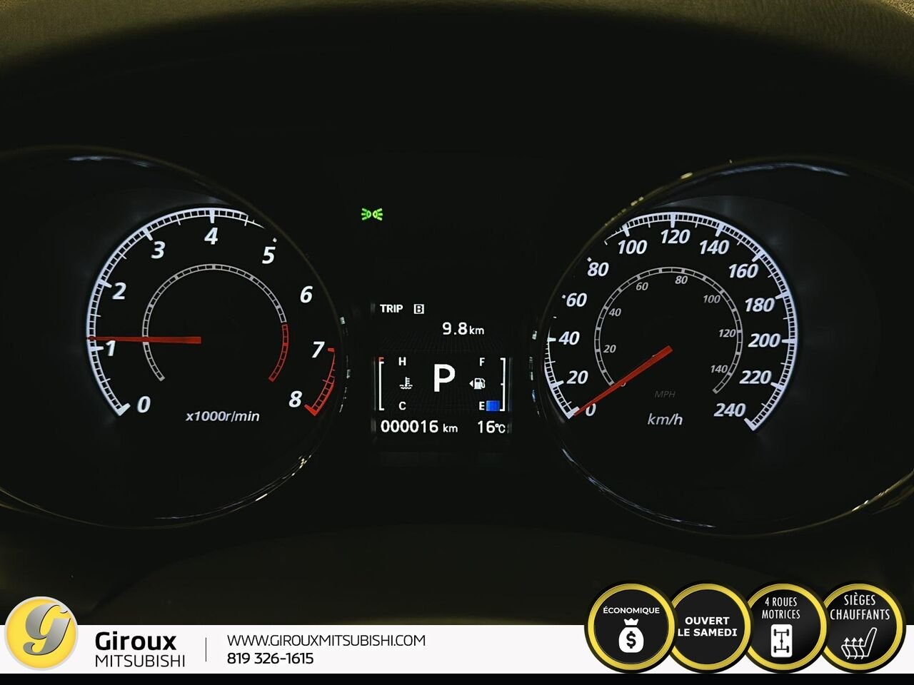 2025 Mitsubishi RVR White Sainte-Agathe-des-Monts - photo #13