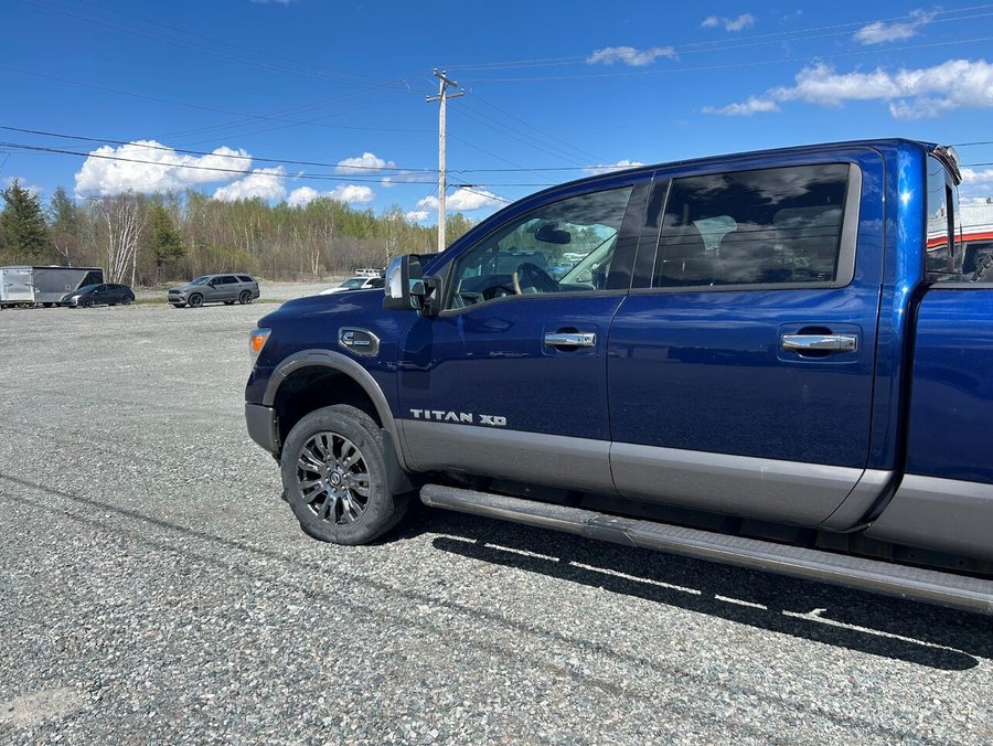 2018 Nissan Titan XD 2018 Blue