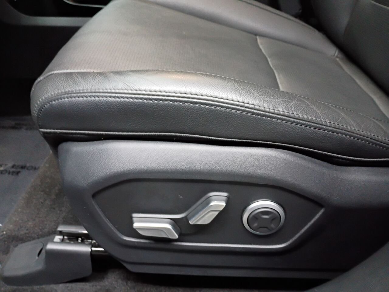 2025 Hyundai Santa Fe Black Blainville - photo #21