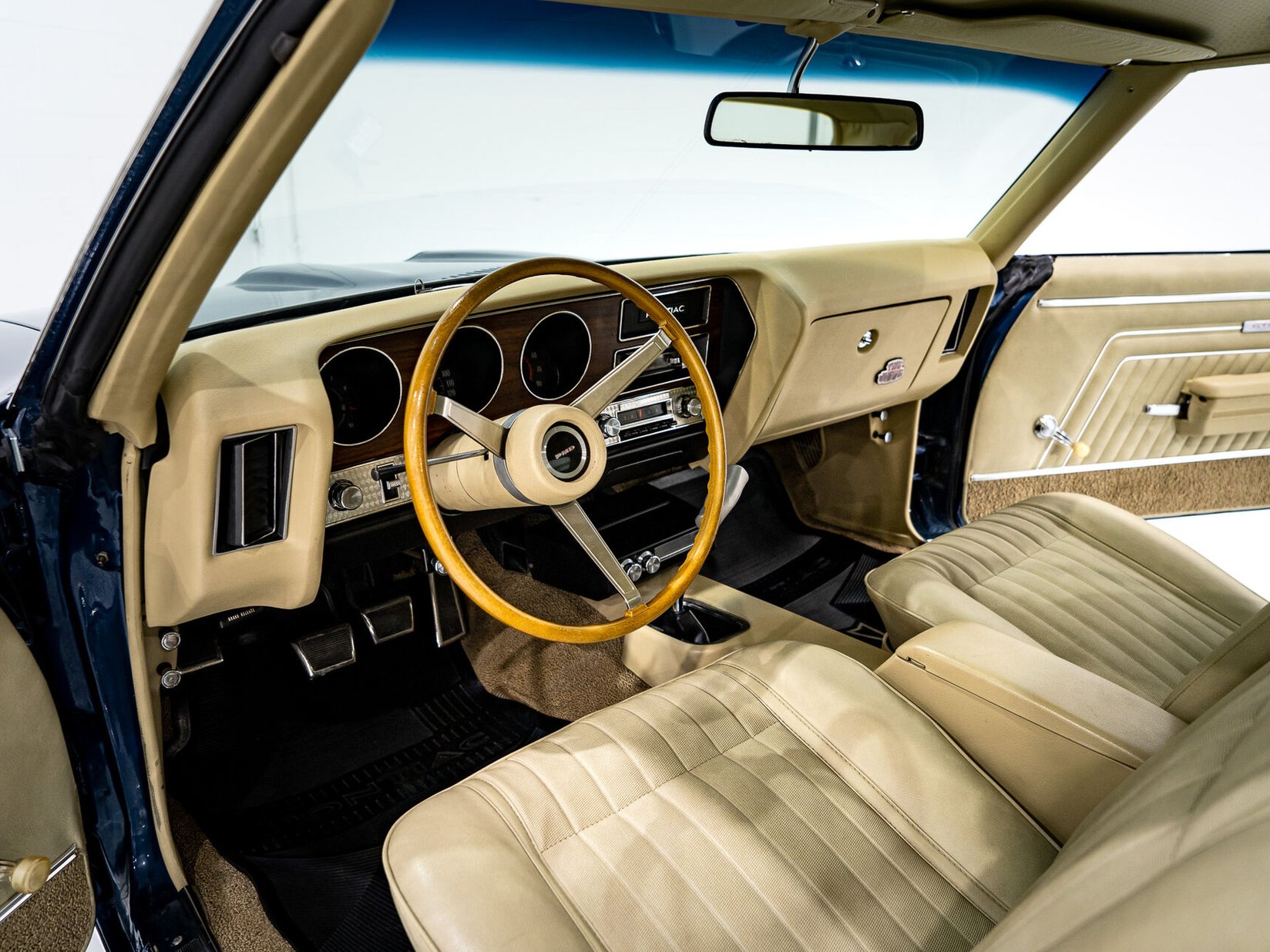 1970 Pontiac GTO The Judge Matching# Ram Air III 4-speed **PRIX EN USD** Blue Montreal - photo #8