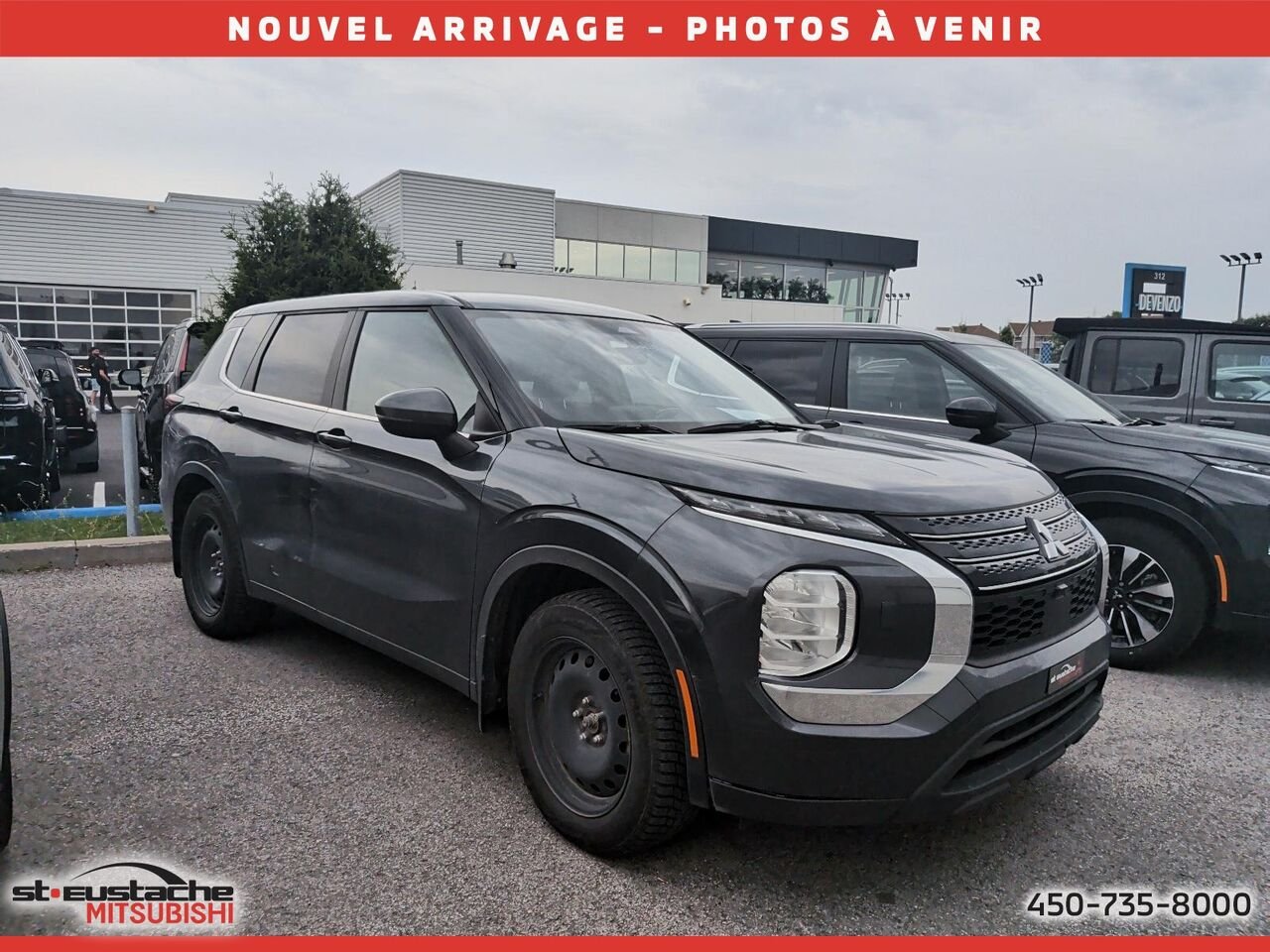 2024 Mitsubishi Outlander Grey Saint-Eustache - photo #3