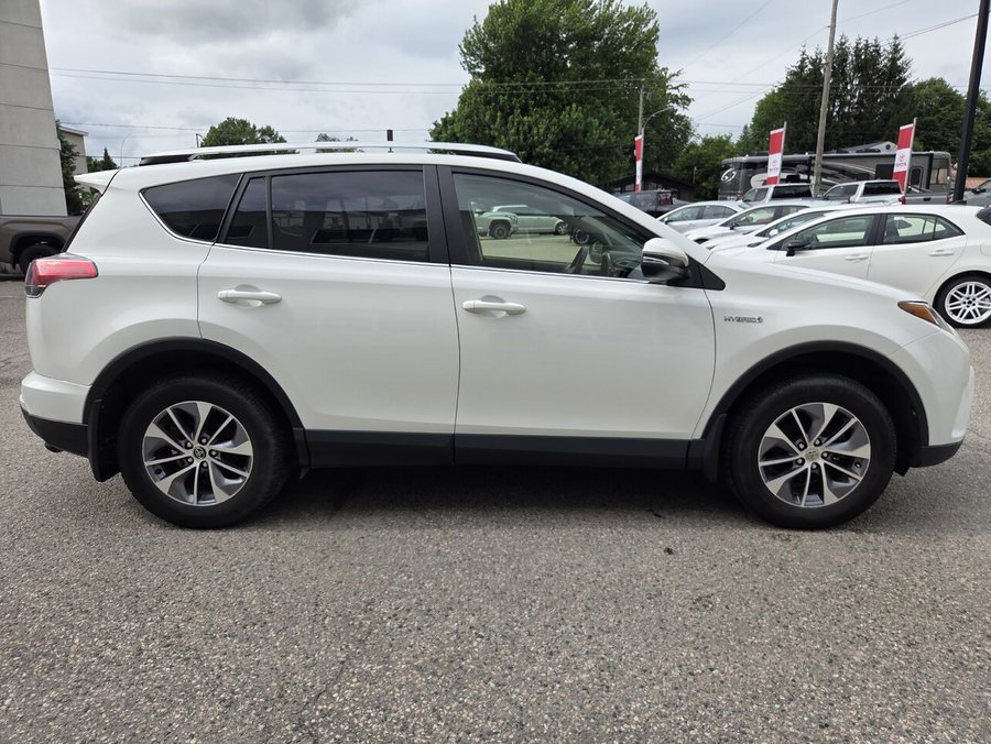 Toyota RAV4 Hybride 2016 2016 Blanc
