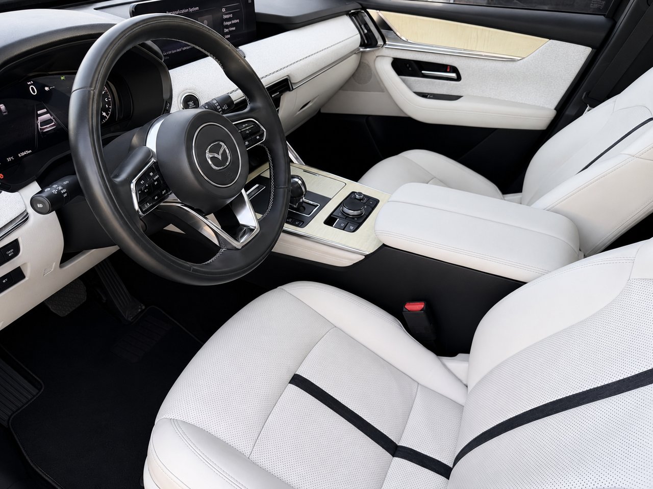2024 Mazda CX-90 hybride léger Signature Red Châteauguay - photo #1