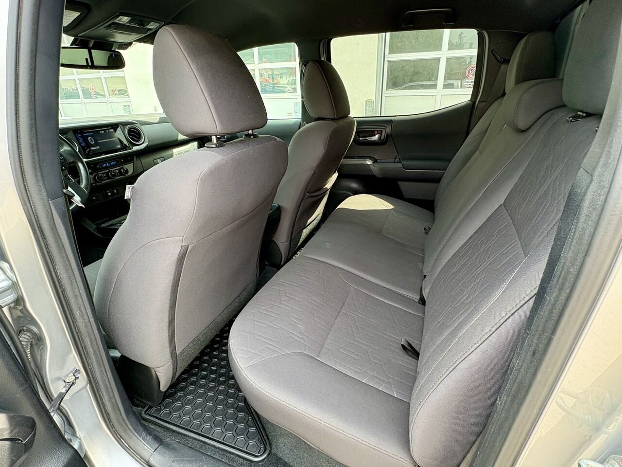 2018 Toyota TACOMA Silver Mont-Laurier - photo #14