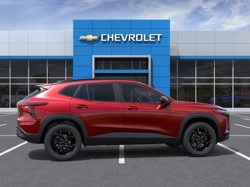 CHEVROLET Trax Traction avant 4 portes LT 2026 Rouge sommet Ottawa & Gatineau - photo #4