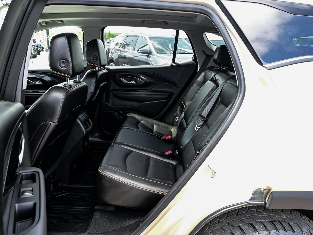 2022 GMC Terrain AWD 4dr AT4 Beige Sherwood Park - photo #33