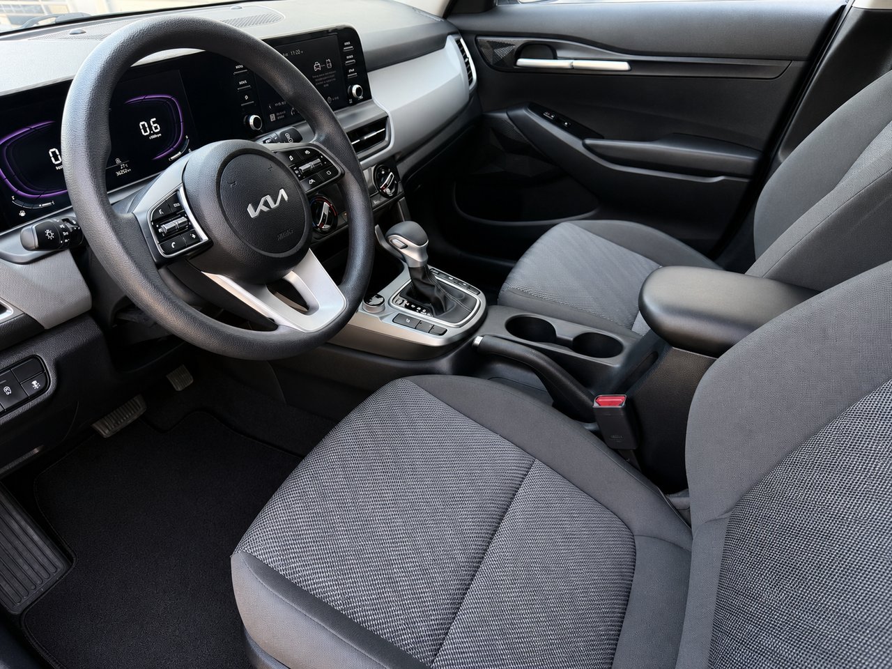 2024 Kia Seltos LX Blue Châteauguay - photo #1
