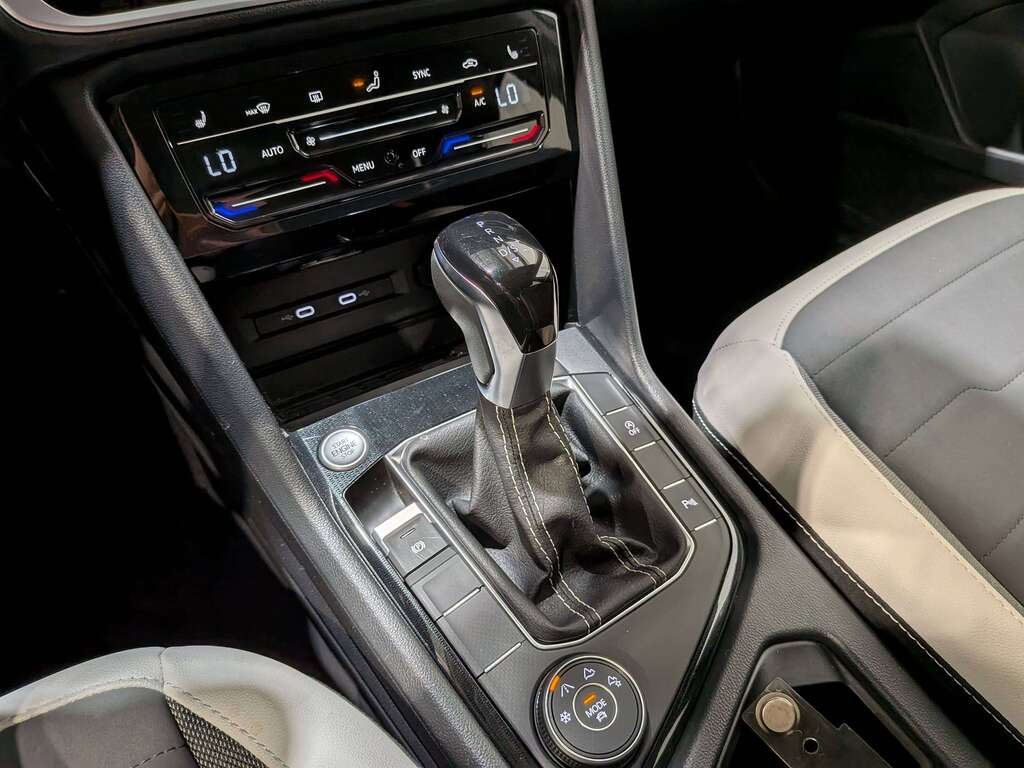 2026 Volkswagen Taos Comfortline 4MOTION White Val-David - photo #11
