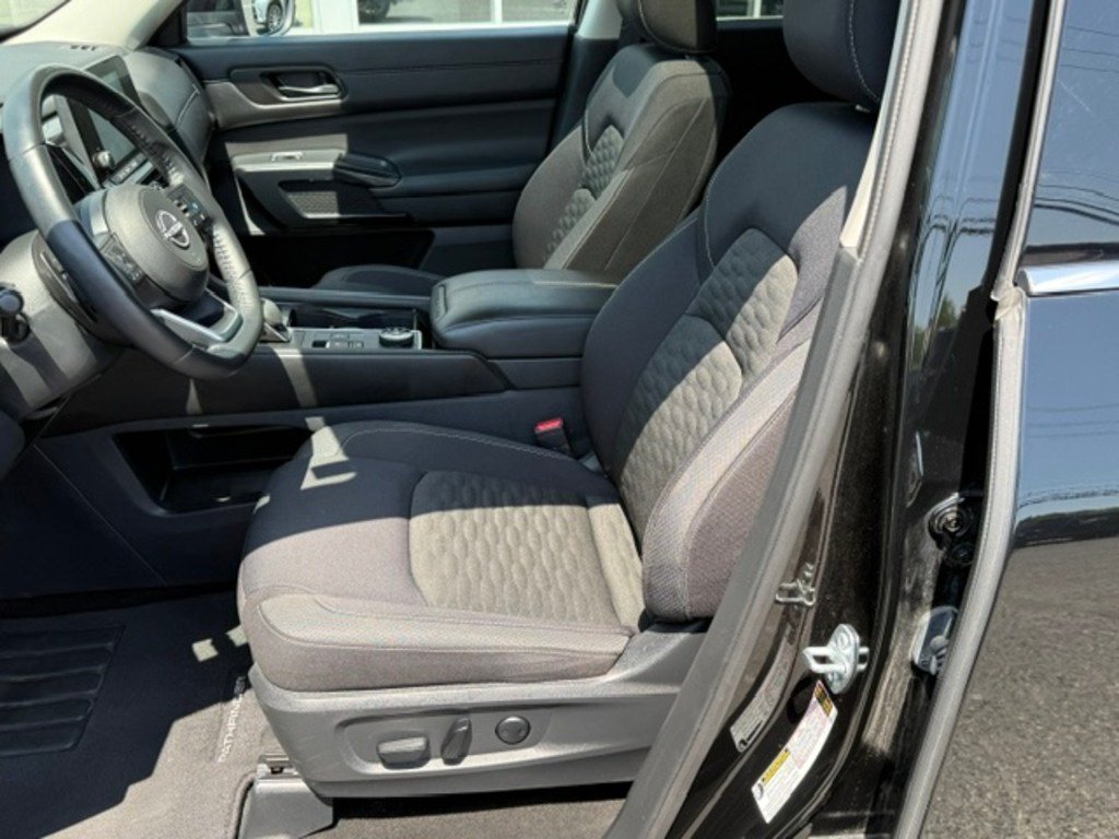 Nissan Pathfinder 2024 Noir Saint-Basile-le-Grand - photo #8