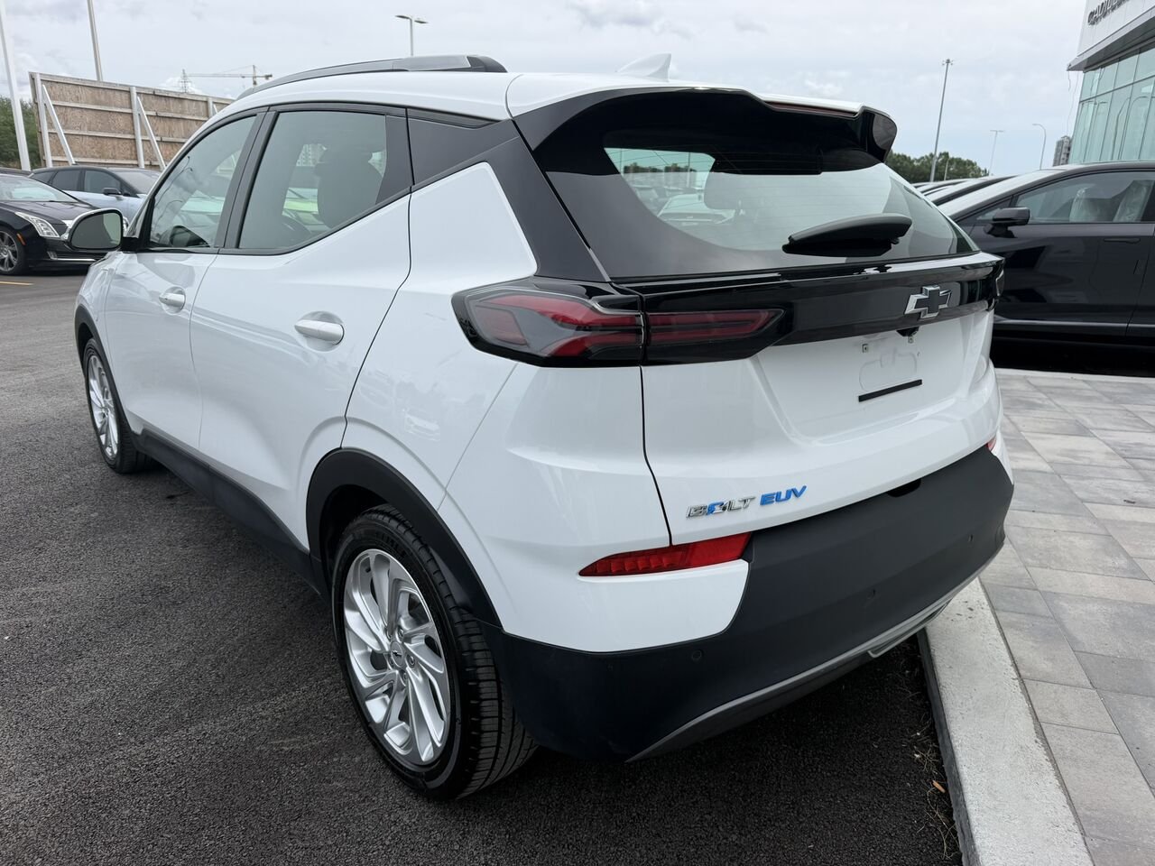 Chevrolet Bolt EUV LT 2023 Blanc Laval - photo #9