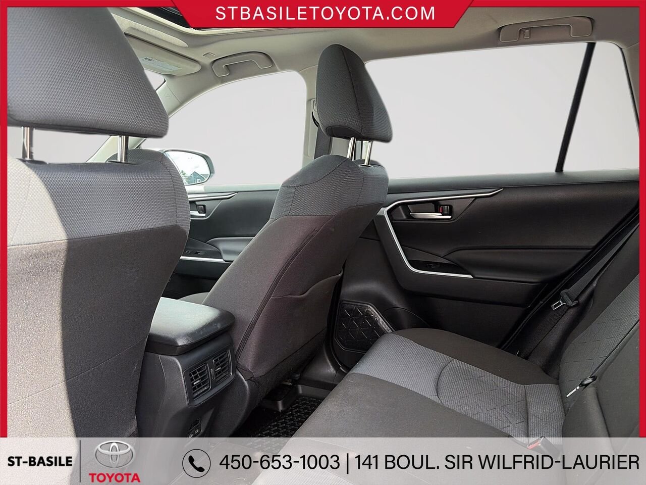 2025 Toyota RAV4 Hybrid Silver Sky Metallic Saint-Basile-le-Grand - photo #12