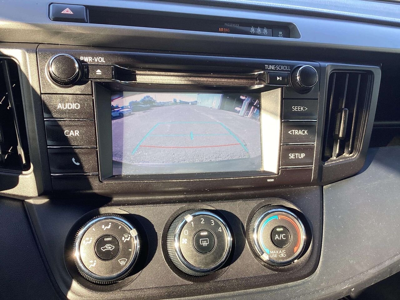 2018 Toyota RAV4 Grey Gatineau - photo #13