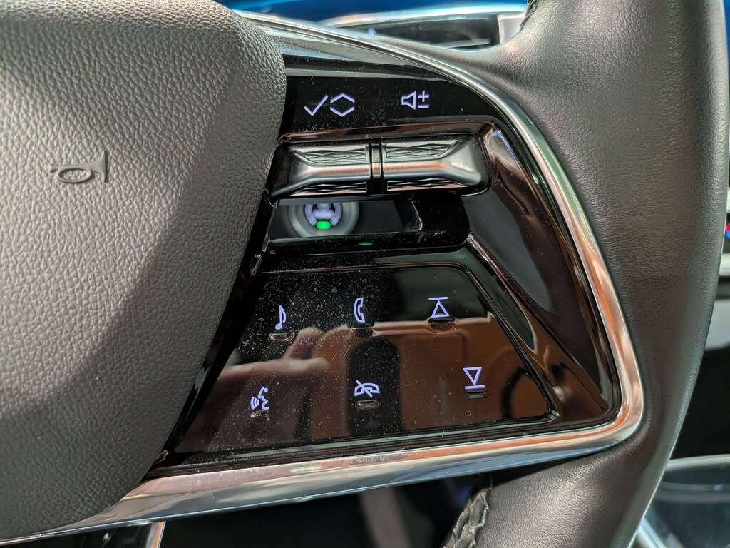 2024 Cadillac LYRIQ 4dr Sport w/1SJ Red Val-David - photo #20