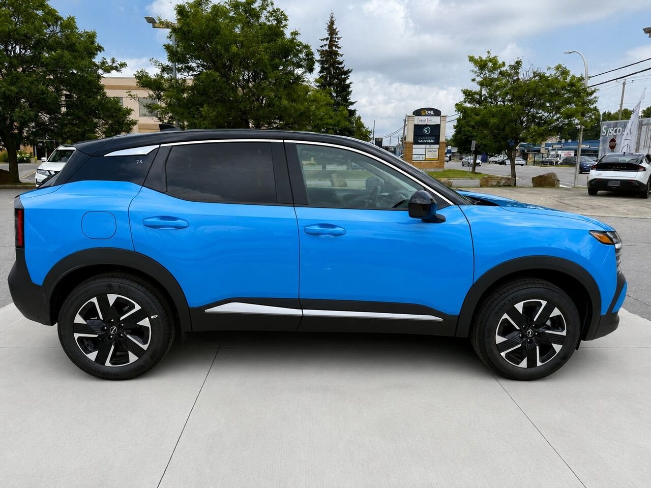 2026 NISSAN Kicks KICKS SV AWD Artic Ice Blue Metallic/Super Black Châteauguay - photo #7