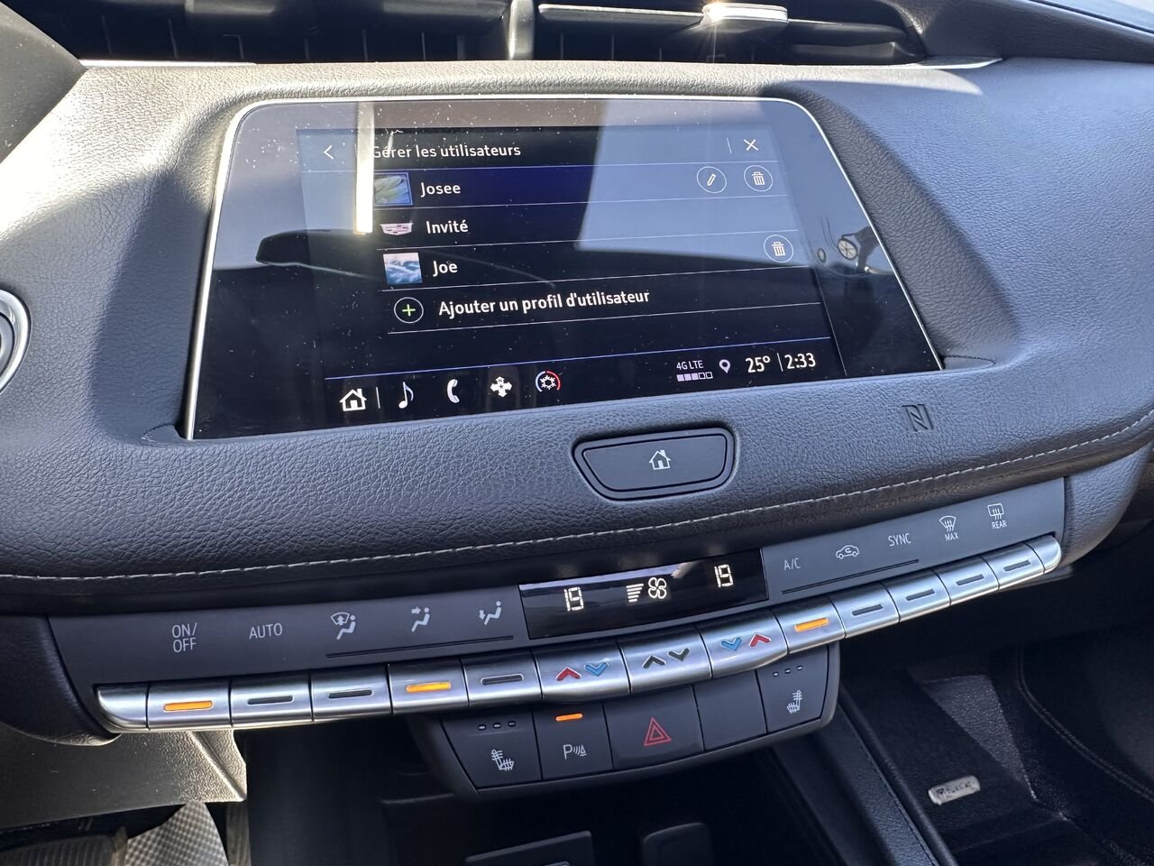 CADILLAC XT4 PREMIUM LUXURY Haut de gamme Luxe 4 portes TI 2021 Bleu Ottawa & Gatineau - photo #11